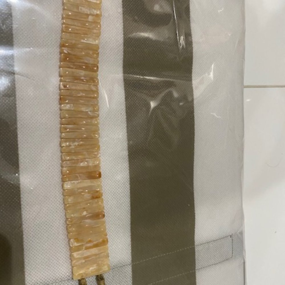 Shell Chocker With Long Ties - image 8